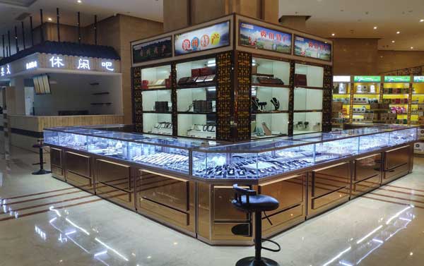 珠寶首飾展柜廠家長期合作，一定重視生產(chǎn)實力!